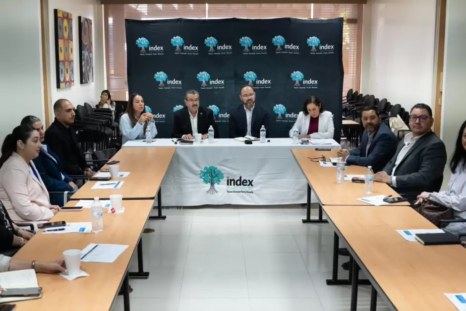 Reuni�n de trabajo sostenida con representantes del Proyecto Cumple