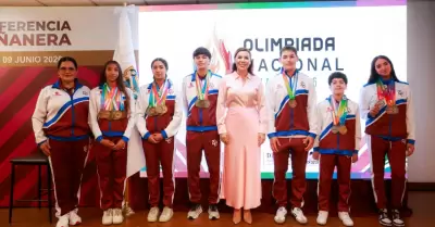 Reconoce gobernadora Marina del Pilar liderazgo de Baja California en el top tre