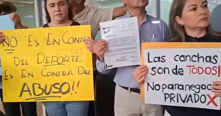 Exigen hagan efectiva orden de desalojo de academia de b�squetbol de cancha p�blica en Lomas Hip�dromo
