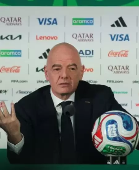 Gianni Infantino presidente delantero FIFA
