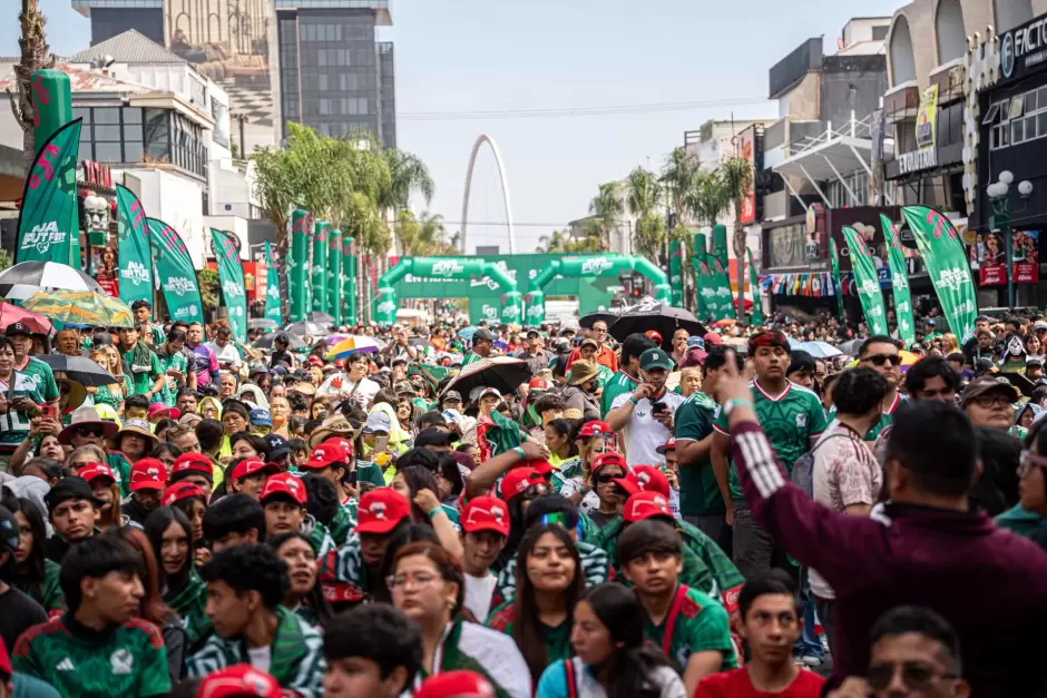 Encabeza Ismael Burgue�o Ruiz inauguraci�n del 'Baja Fut Fest'