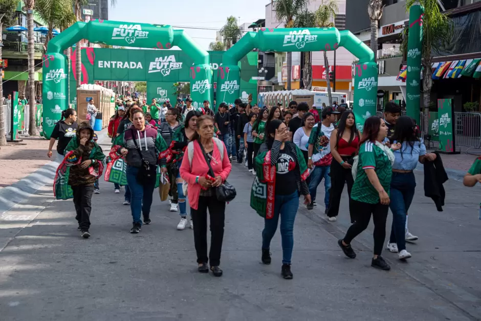 Encabeza Ismael Burgue�o Ruiz inauguraci�n del 'Baja Fut Fest'