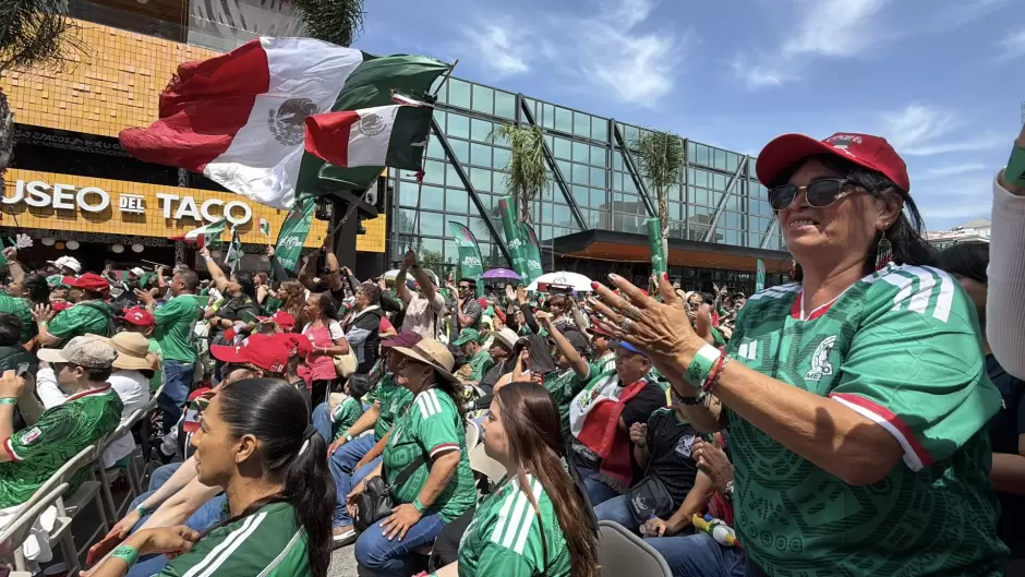 Tijuana celebra el triunfo de M�xico en el arranque del torneo