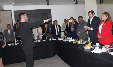 Fernando Maldonado Lamadrid asume presidencia del Cap�tulo San Quint�n del Coleg