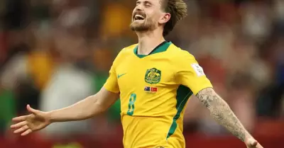 Australia debuta con victoria de 2-0 sobre Turqu�a