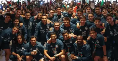 Recibimiento del Tricolor en Guadalajara