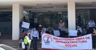 Manifestantes bloquean acceso a Sidur