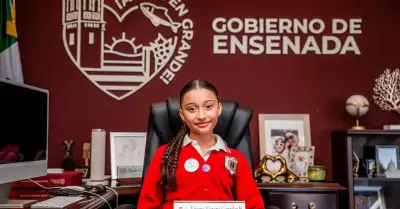Claudia Agat�n toma protesta a Viviana Victoria Gonz�lez Bueno, presidenta munic