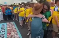 VIDEO Suecos escuchan y abrazan a madres buscadoras