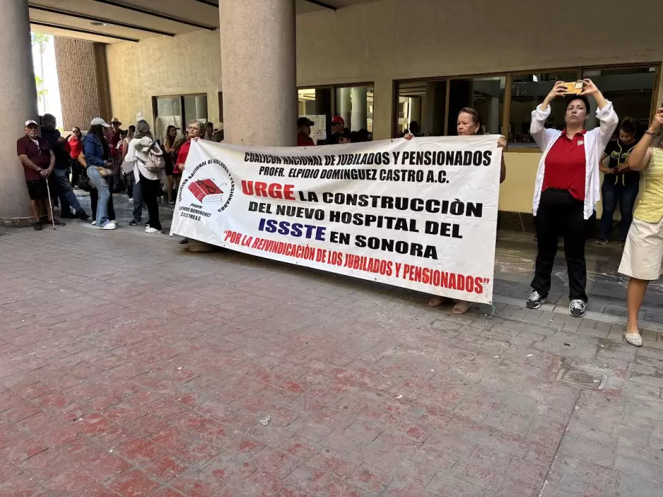 Manifestaci�n del Movimiento Sonorense de Trabajadores de la Educaci�n