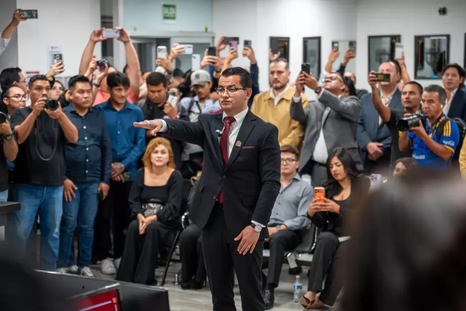 Aprueba Cabildo de Tijuana licencia temporal al presidente municipal Ismael Burgue�o Ruiz