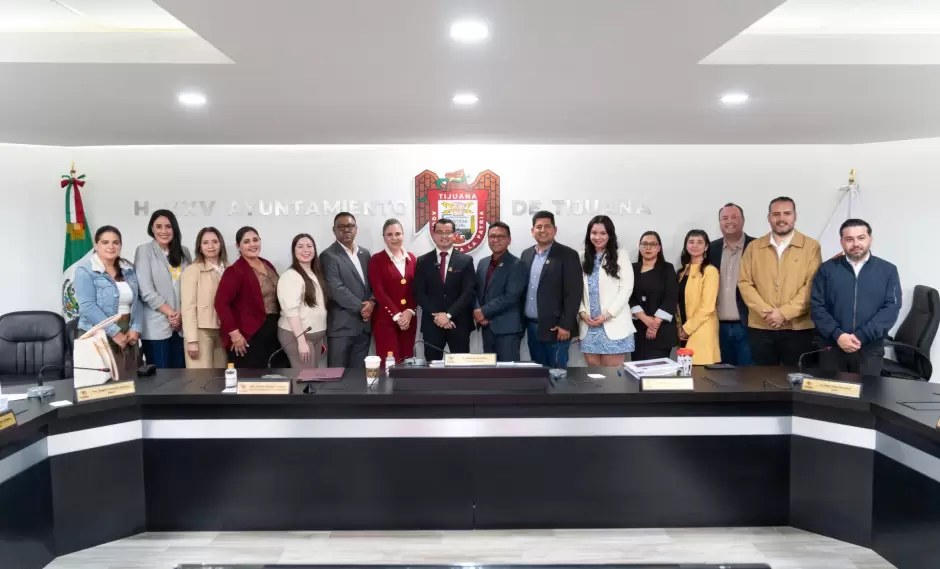 Aprueba Cabildo de Tijuana licencia temporal al presidente municipal Ismael Burgue�o Ruiz