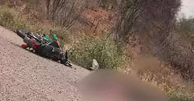 Choque de motocicleta contra auto, en �lamos
