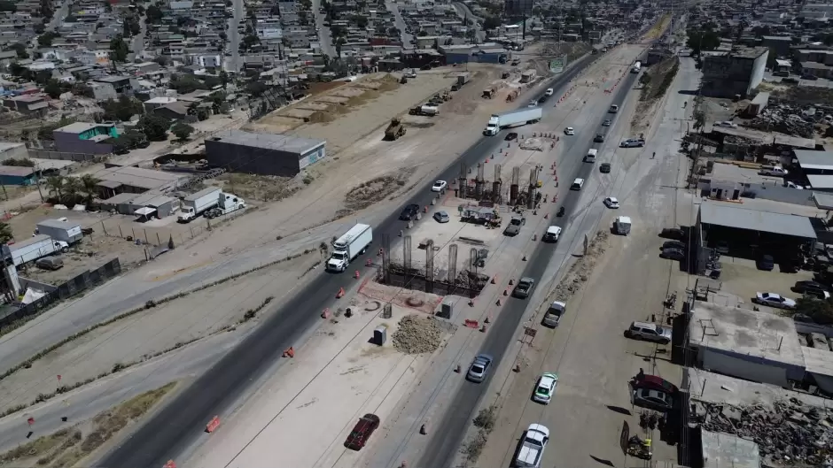 Sidurt informa funcionamiento de retornos en obra de carriles confinados del Corredor 2000
