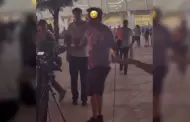 Reportero surcoreano rechaz� ser cargado por aficionados en Monterrey durante el Mundial 2026