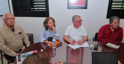 Unison y Staus
