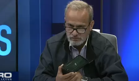 Israel Vallarta confronta a Ciro G�mez Leyva