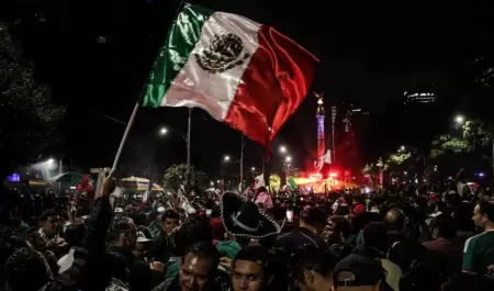 Festejos por triunfo de la Selecci�n Mexicana