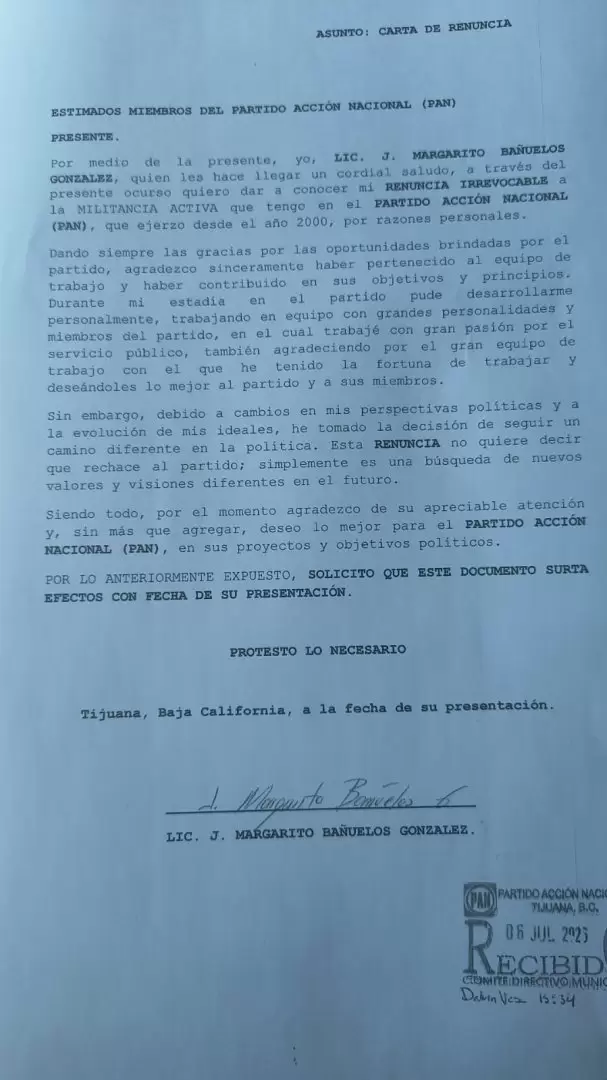 Empresario Margarito Ba�uelos renuncia al PAN