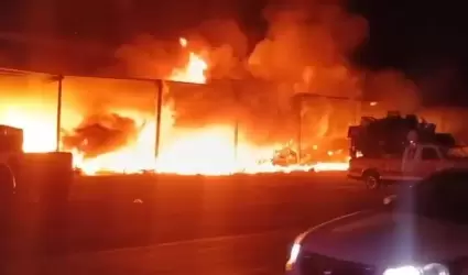 Incendio en la Central de Abastos "Francisco I. Madero"