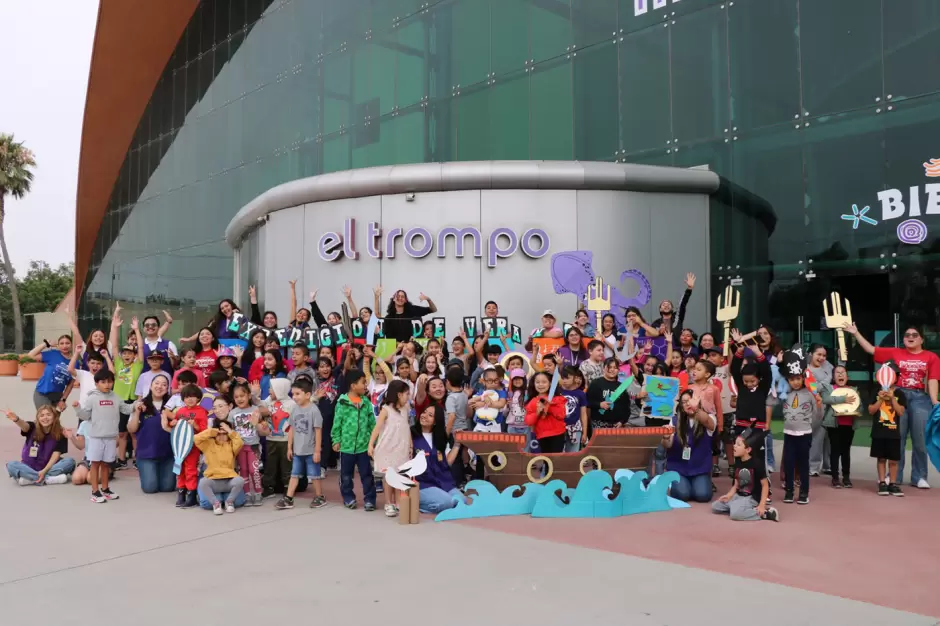 Campamento de verano con actividades de ciencia, fantas�a y creatividad