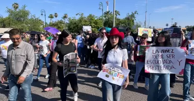 Lupita Villalobos encabeza manifestaci�n