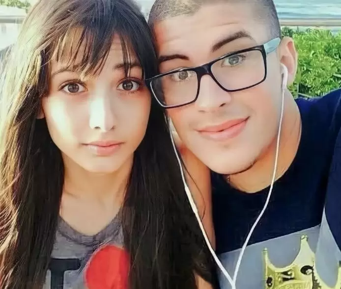 Carliz de la Cruz Hern�ndez y Bad Bunny