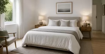 rec�mara con cama y espacio de circulacion