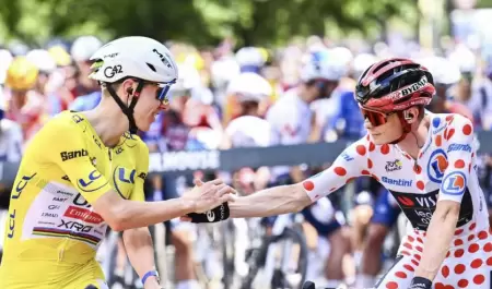 Isaac del Toro sube al podio en el Tour de Francia