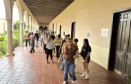 Padres protestan en la SEC por asignaci�n de alumnos a preparatorias alejadas de sus hogares
