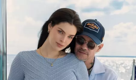 Nadia Ferreira, Marc Anthony