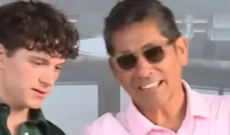 Jorge Campos, Tom Holland